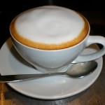 Kaffeemaschine mit Milchaufschäumer